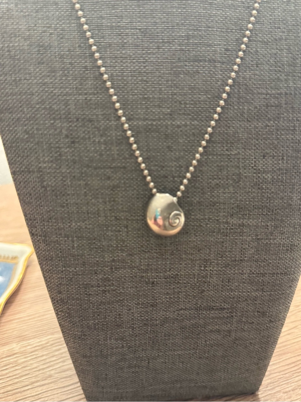 🩶 MIGNON FAGET STERLING SIVER SHELL PENDAT WITH STERLING BALL CHSIN.
